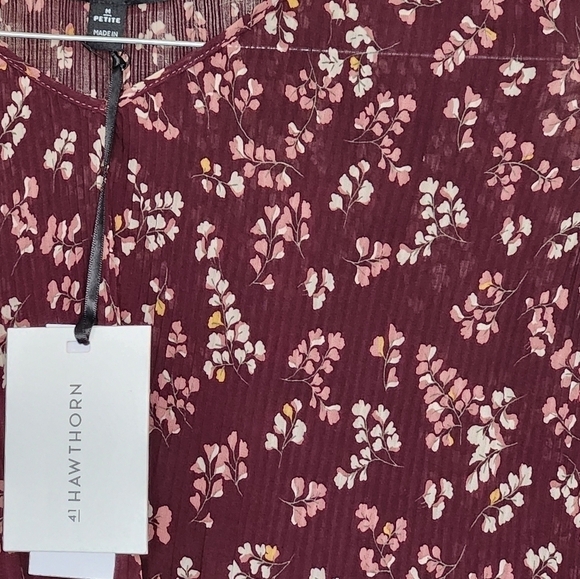 41 Hawthorn Burgandy Flowy Floral Sheer Top Medium Petite - Picture 3 of 12